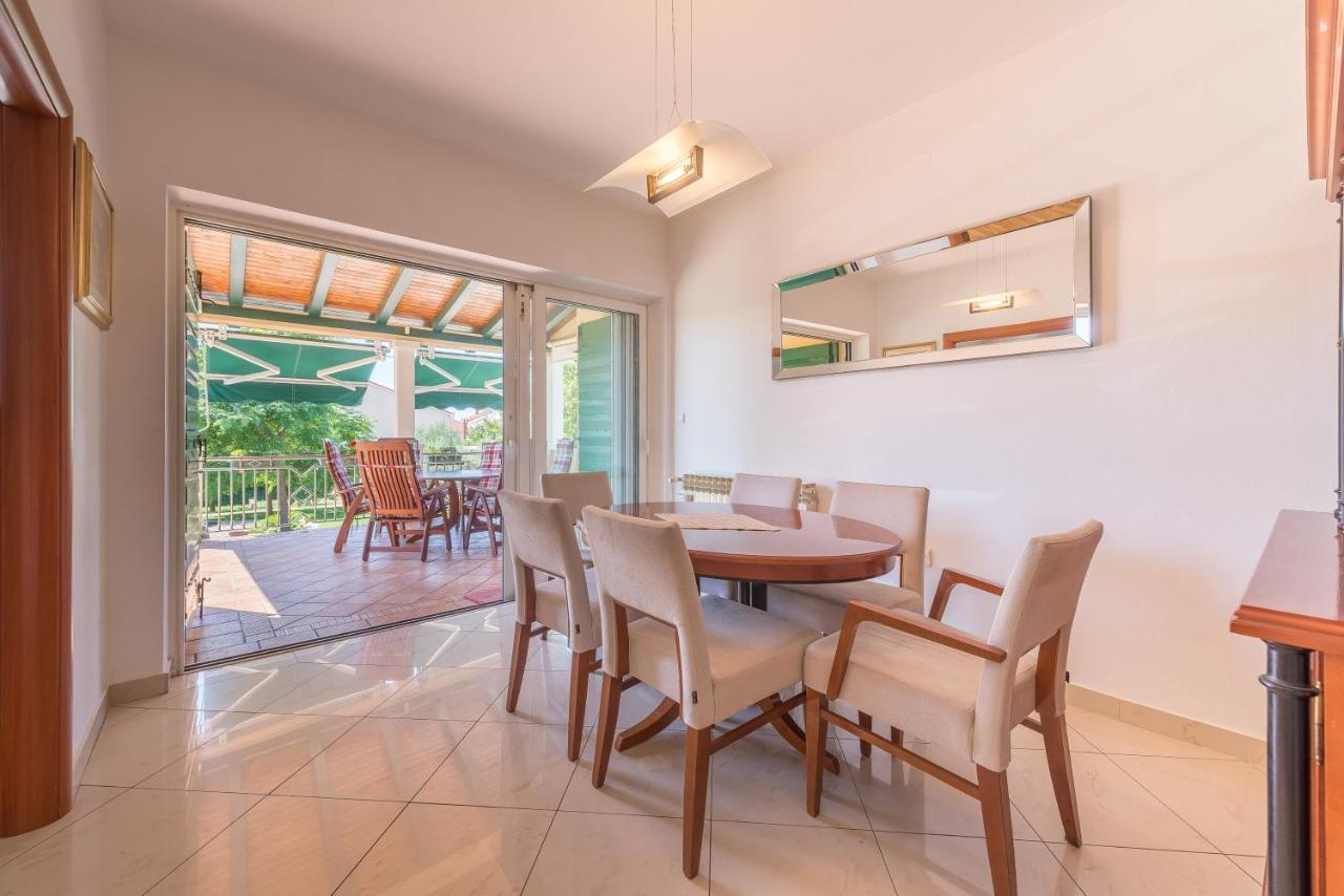 Villa Lux Nina With Six Bedrooms, Private Pool, Sauna Zadar Eksteriør bilde