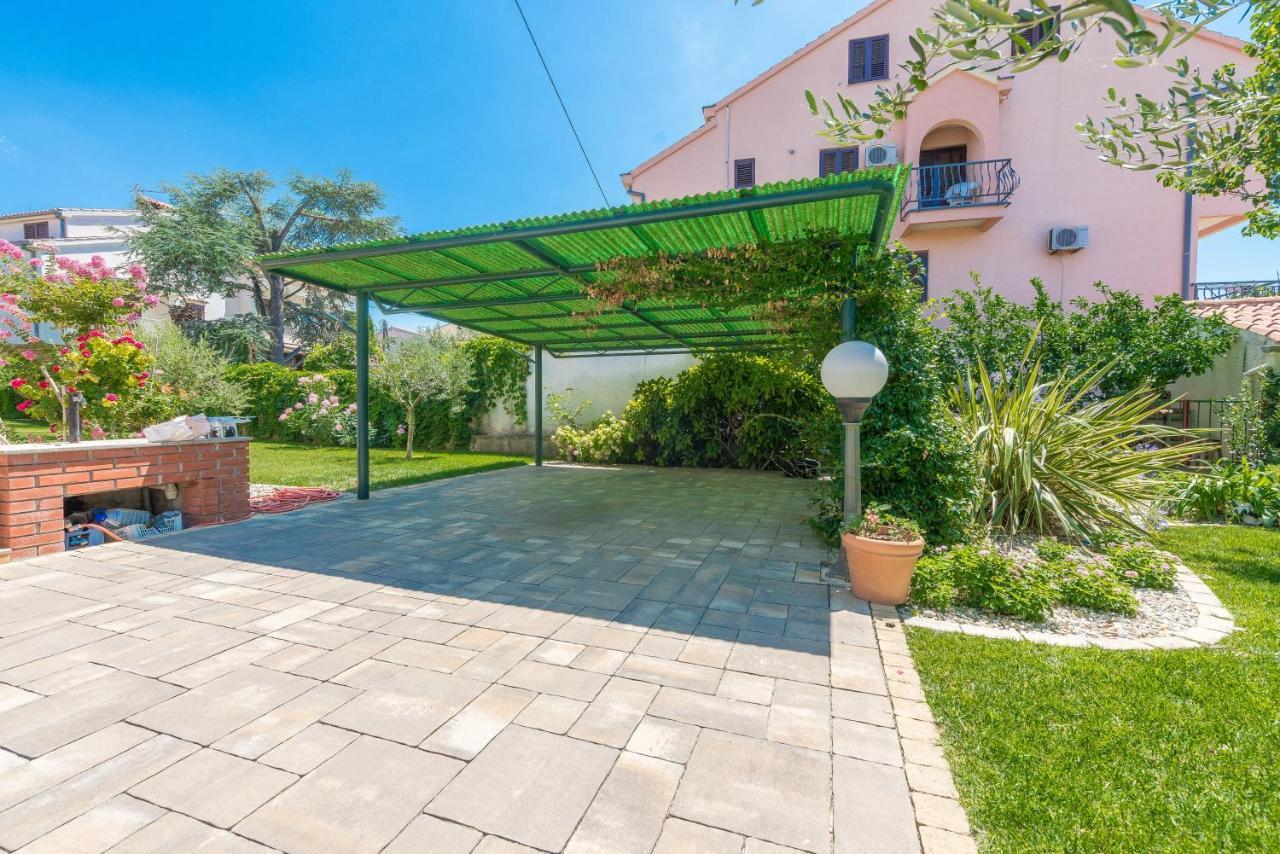 Villa Lux Nina With Six Bedrooms, Private Pool, Sauna Zadar Eksteriør bilde