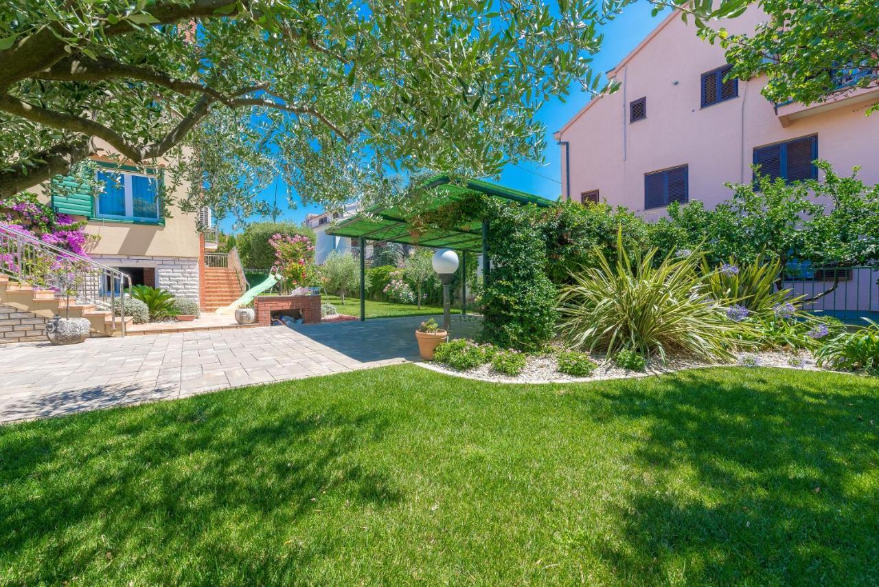 Villa Lux Nina With Six Bedrooms, Private Pool, Sauna Zadar Eksteriør bilde