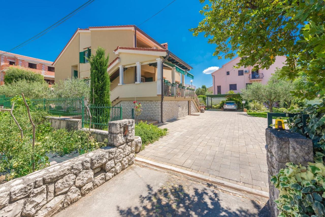 Villa Lux Nina With Six Bedrooms, Private Pool, Sauna Zadar Eksteriør bilde