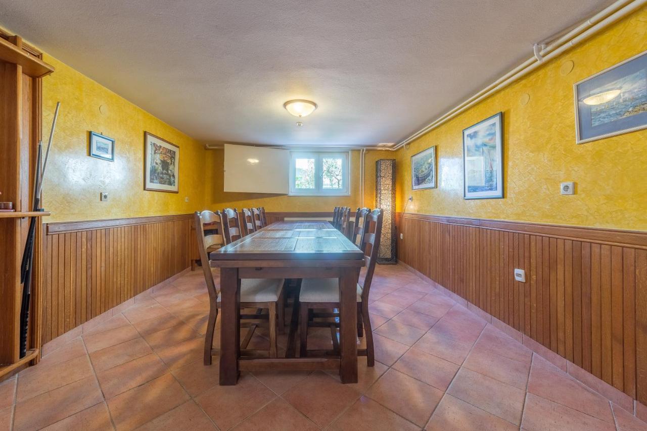Villa Lux Nina With Six Bedrooms, Private Pool, Sauna Zadar Eksteriør bilde