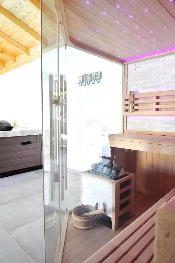 Villa Lux Nina With Six Bedrooms, Private Pool, Sauna Zadar Eksteriør bilde