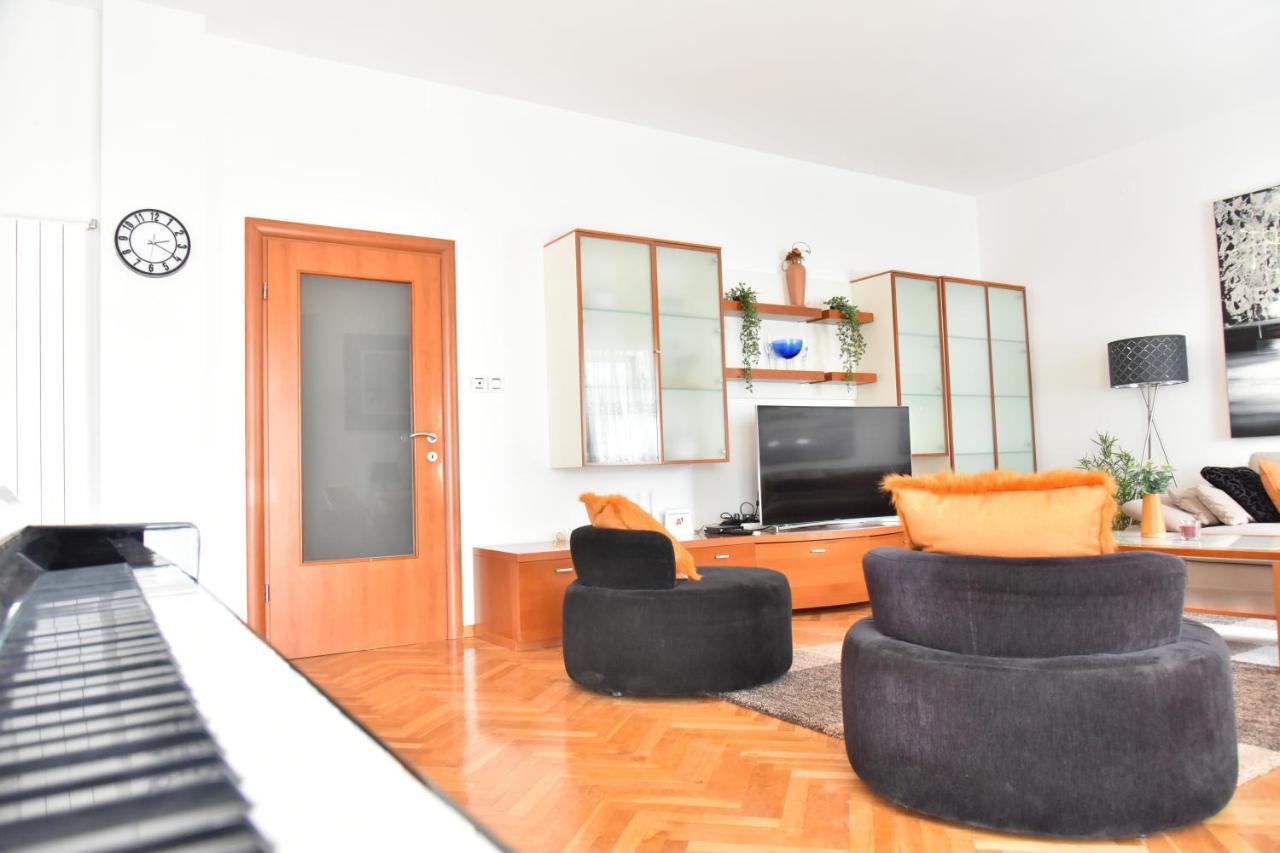 Villa Lux Nina With Six Bedrooms, Private Pool, Sauna Zadar Eksteriør bilde